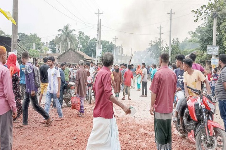 ট্রাকচাপায় স্কুলছাত্রের মৃত্যু : সড়ক অবরোধ