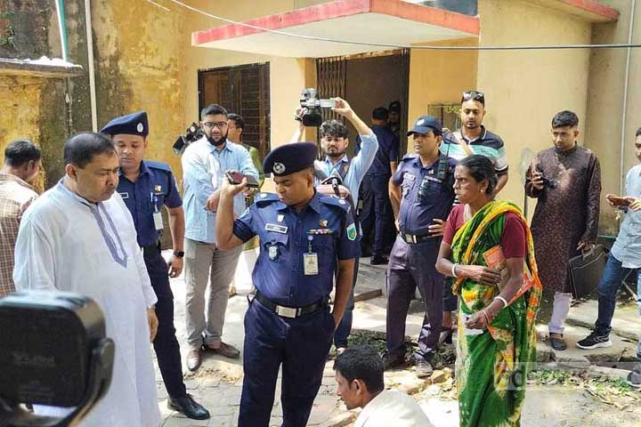 বগুড়ায় প্রধান ডাকঘরের অফিস সহায়কের মরদেহ উদ্ধা