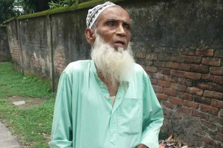 সম্পত্তি লিখে না দেওয়ায় বাবাকে বের করে দেওয়ার অভিযোগ