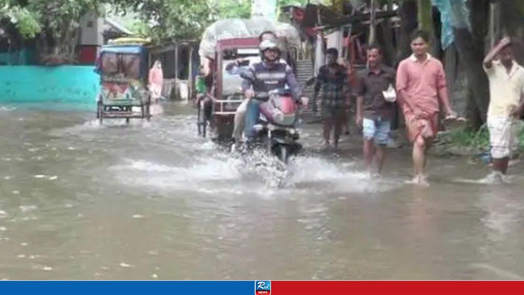 সাতক্ষীরায় ২৪ ঘণ্টায় ৭৫ মিলিমিটার বৃষ্টি, দুর্ভোগ চরমে