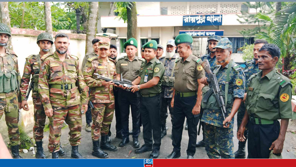 লক্ষ্মীপুরে দুই থানার লুট হওয়া হওয়া অস্ত্র উদ্ধার