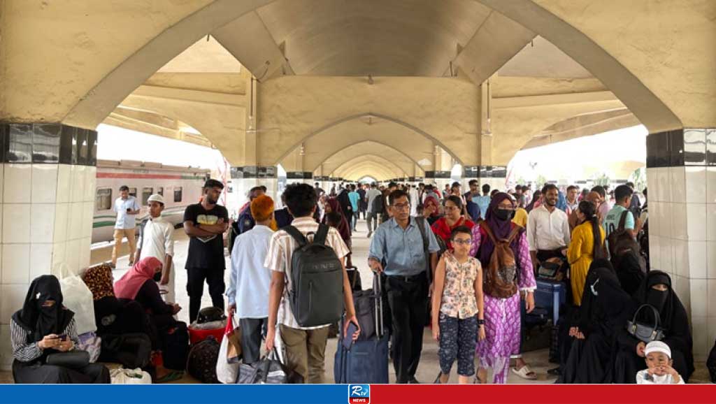 Train schedule disruption on first day of Eid journey