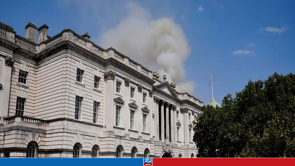 Firefighters respond to blaze at London's Somerset House